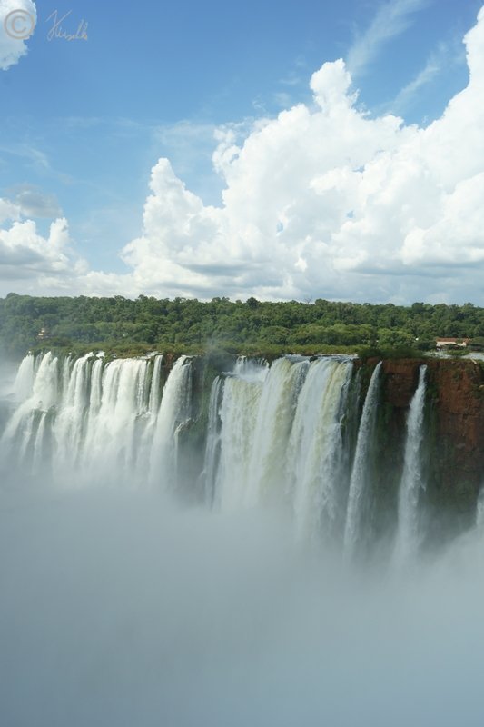 Blick auf die Salto Floriano auf der brasilianischen Seite der Iguazu-Falls