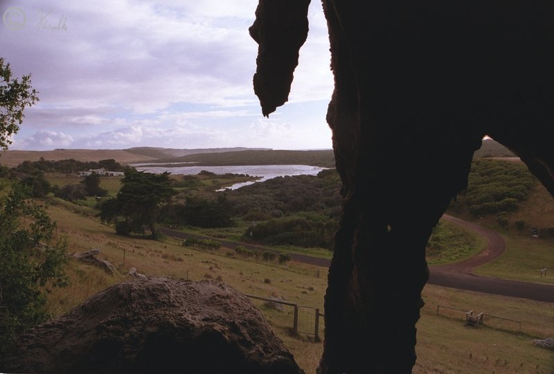 Blick aus der Kalkhöhle auf den Lake Bridgewater