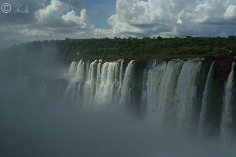 Blick auf die Salto Floriano auf der brasilianischen Seite der Iguazu-Falls